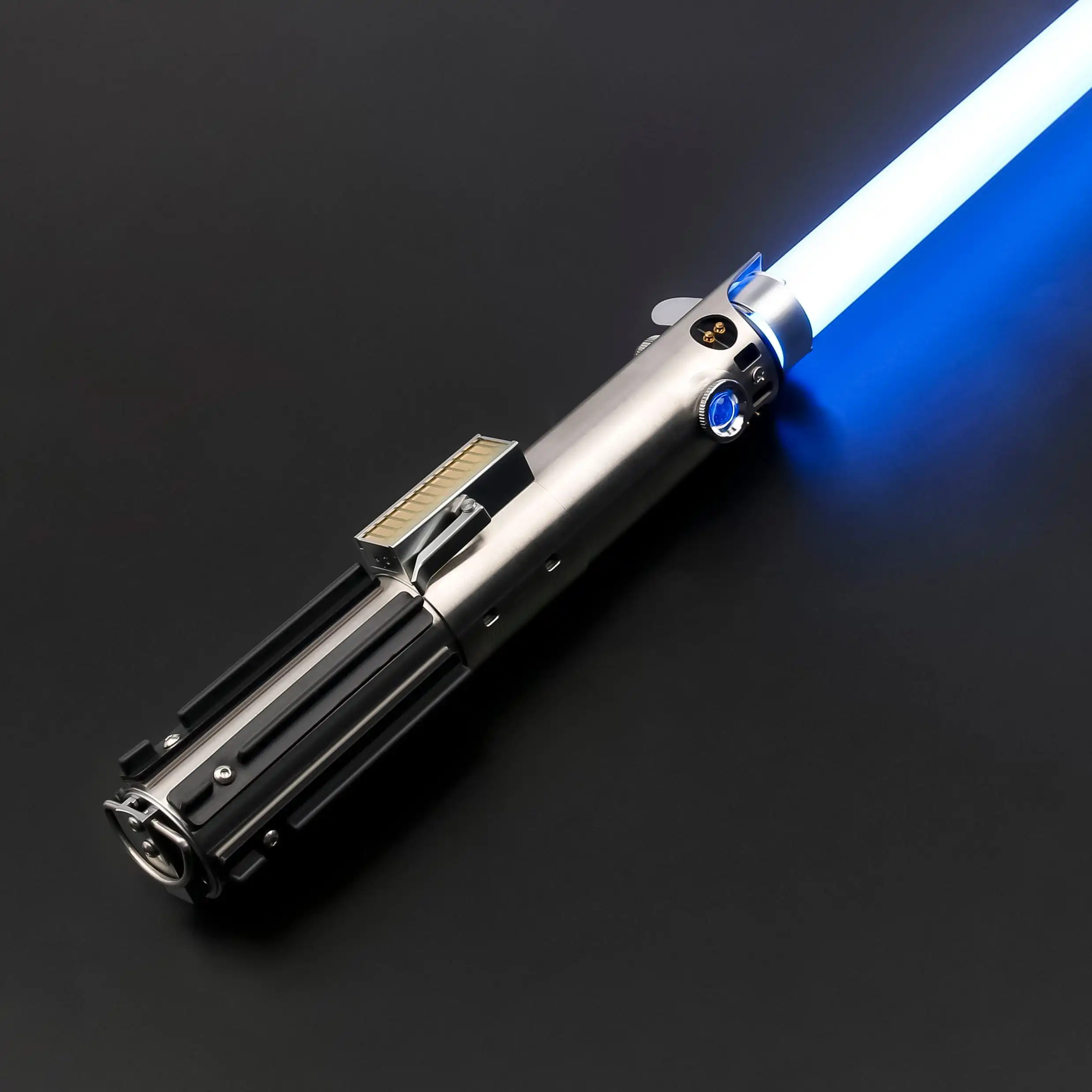 Anakin Skywalker Lightsaber - Graflex EP4 1 Anakin Skywalker Lightsaber - Graflex EP4