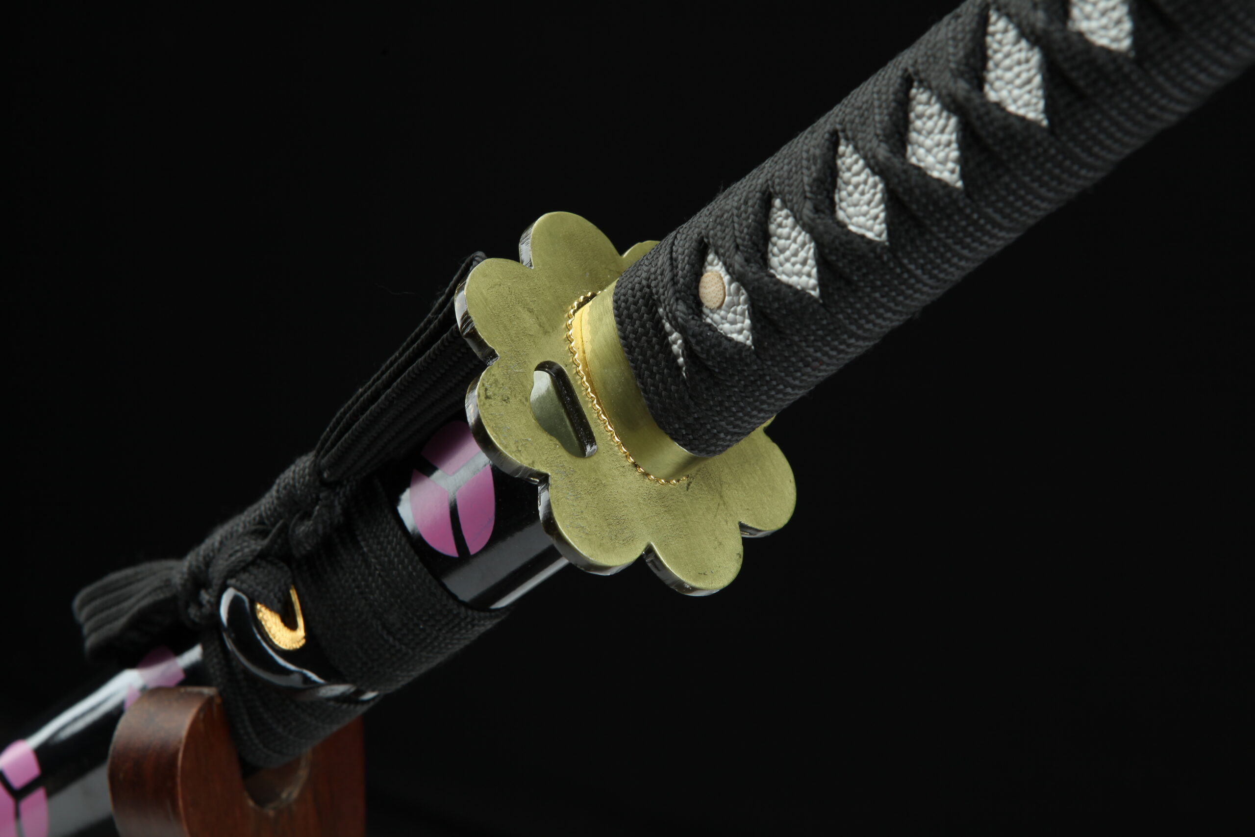 Premium Shusui Replica Katana | Zoro's Black Blade 4 Premium Shusui Replica Katana | Zoro's Black Blade - Image 4